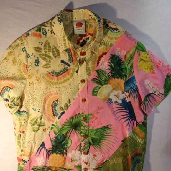 FARM Rio Other - FARM rio beautiful Hawaiian print shirt size L